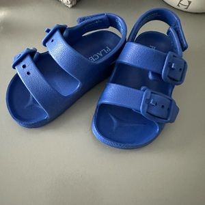 Baby sandals never worn